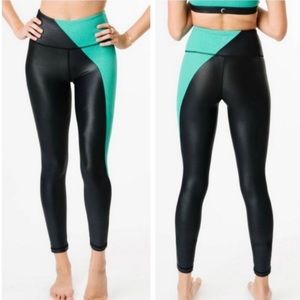 ZYIA Jade River Stone Metallic Light n Tight Legging size 14-16